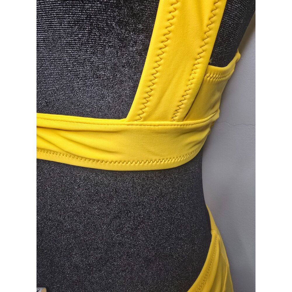NWT Med Cupshe bikini - Picture 6 of 9